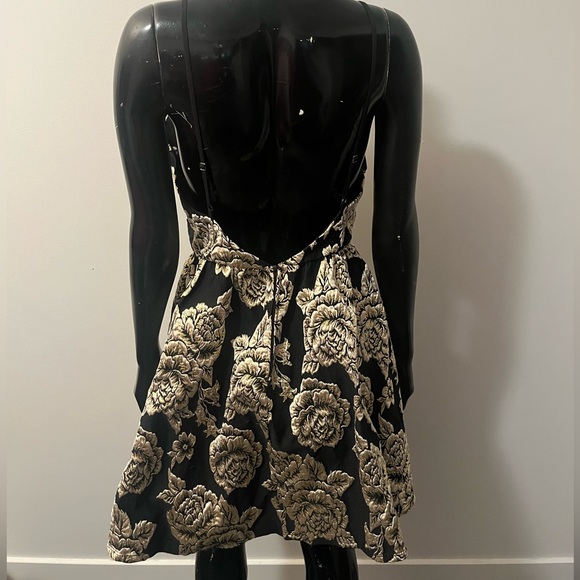 Backless Dress - Picture 2 of 2